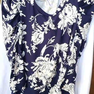 Beautiful ruched shoulder floral top